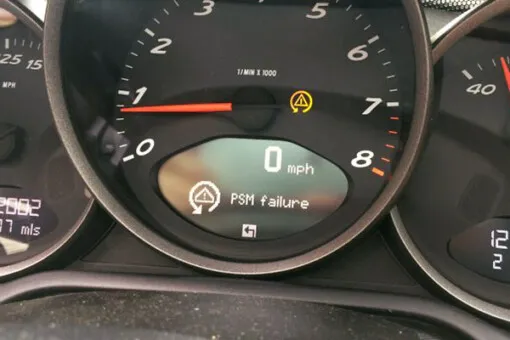 Porsche 911 PSM light illuminated