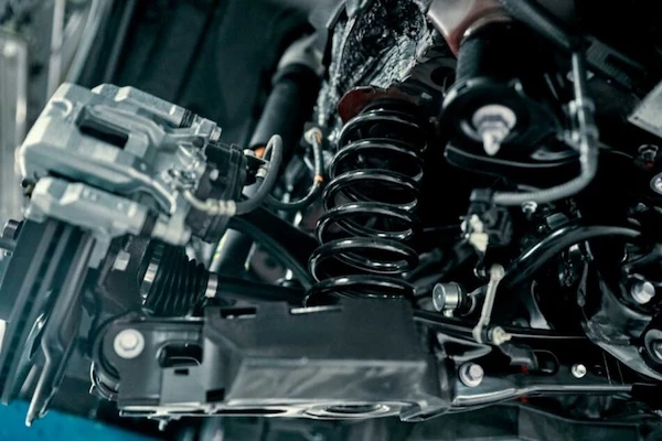 Suspension repair service