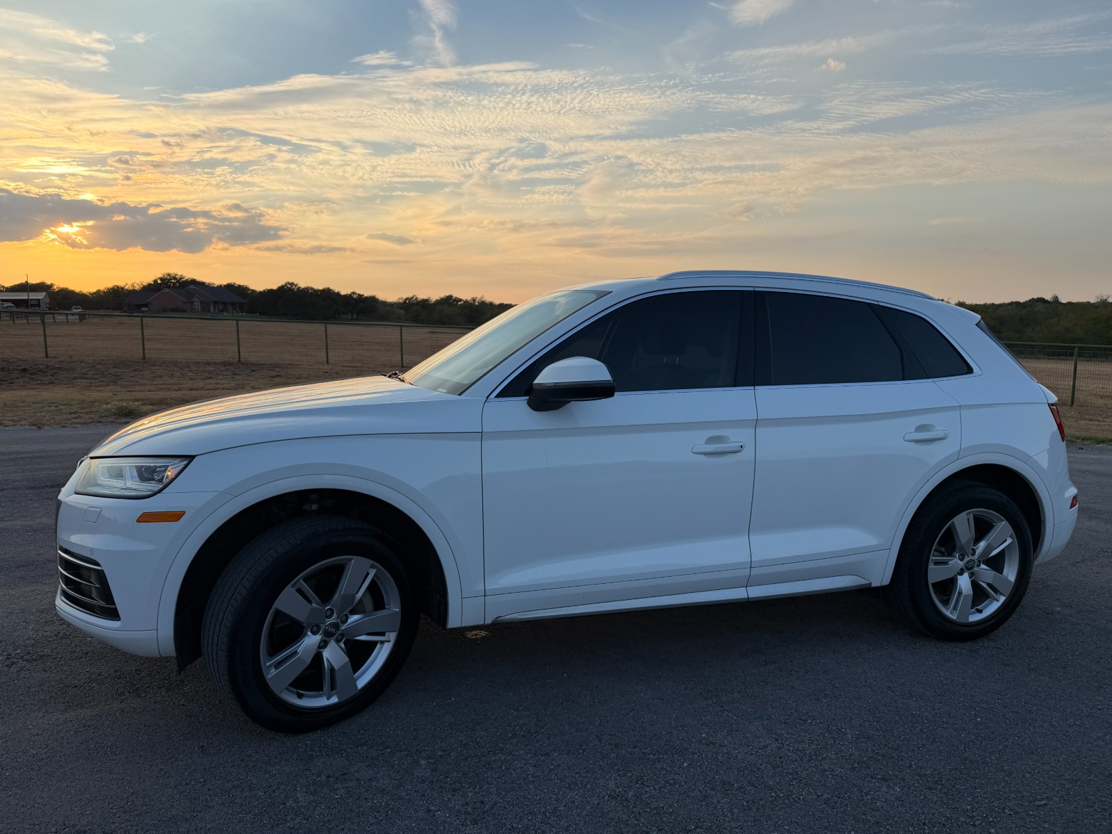 2018 AUDI Q5 Quattro - Premium Plus photo 1